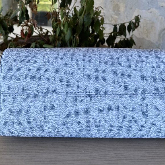 Michael Kors Ciara MD Messenger/ Large Wallet MK Signature Soft Sky 3 Piece Set - Picture 5 of 16